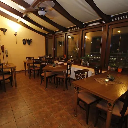 麦可斯英酒店 3* 布拉迪斯拉发