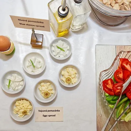 麦可斯英酒店 3*