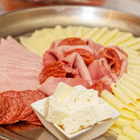 麦可斯英酒店 3*