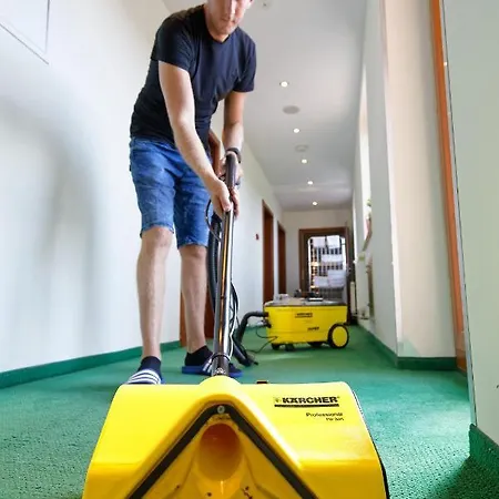 麦可斯英酒店 酒店 3*