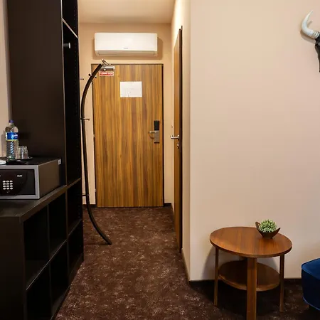 Max Hotel 3*